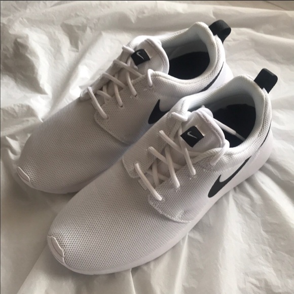 NWT Nike Roshe One - Picture 5 of 8